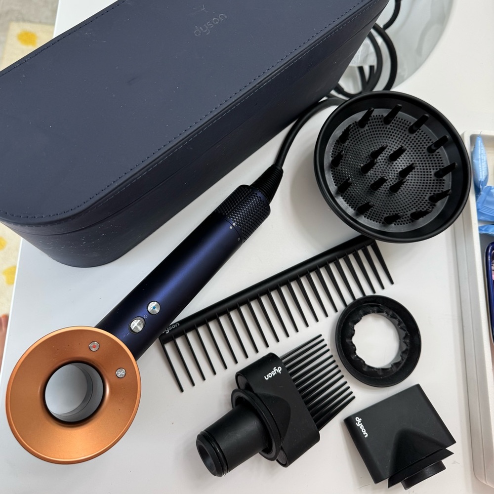 Dyson supersonic hairdryer- Prussian copper blue